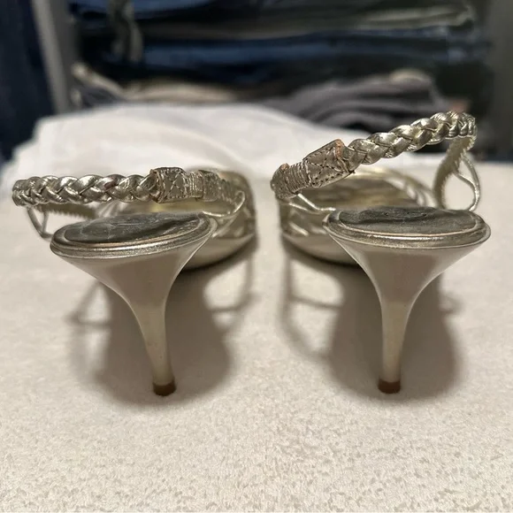 Carlos Santana strappy sandals champagne color perfect to wear to weddings - Picture 7 of 8